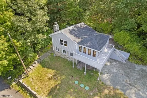 35 Lyons Rd, Jefferson, NJ 07438 photo 21