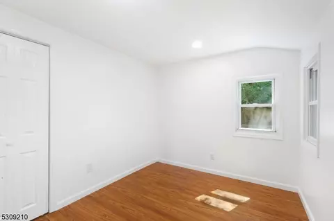 35 Lyons Rd, Jefferson, NJ 07438 photo 15
