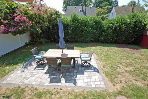 416 Edgeworth St, Middlesex, NJ 08846 photo 4