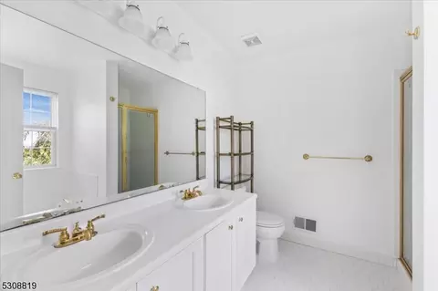306 Enclave Ln, Bedminster, NJ 07921 photo 16