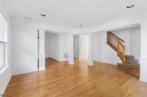 306 Enclave Ln, Bedminster, NJ 07921 photo 5