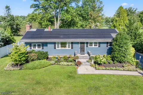 20 Claremont Dr, Hillsborough, NJ 08844