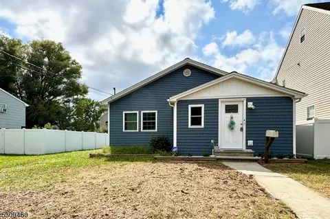 47 Dakota Ave, Middletown Twp, NJ 07748
