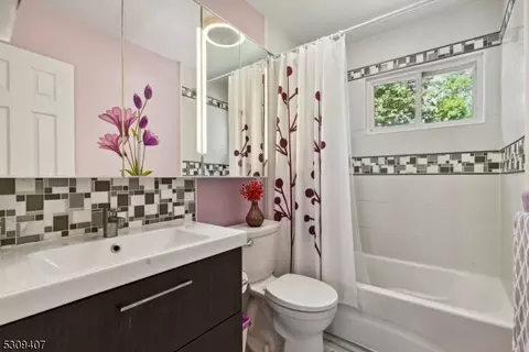 443 Herrick Dr, Dover, NJ 07801 photo 17