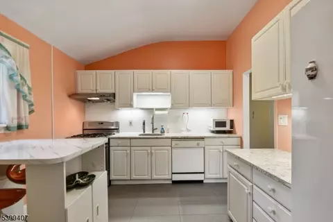 443 Herrick Dr, Dover, NJ 07801 photo 14