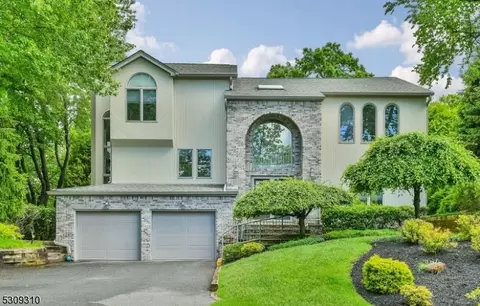 145 Lake Shore Dr, Rockaway, NJ 07866