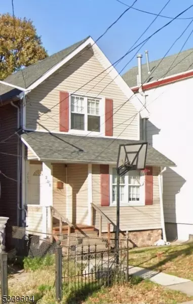 208 Summer St, Passaic, NJ 07055