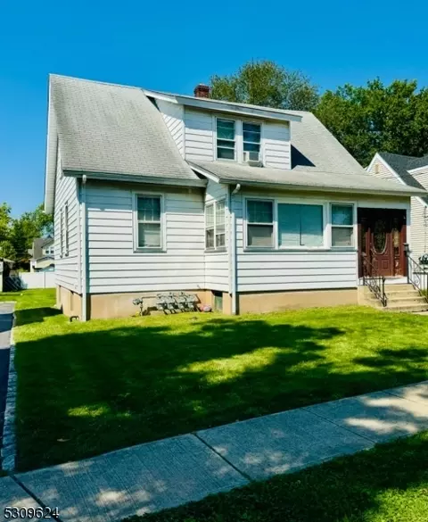 24 Loveland St, Madison, NJ 07940