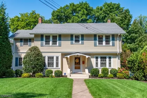 9 Thrumont Rd, West Caldwell, NJ 07006