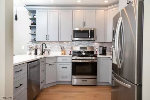 207 Fischer Ct #207, Rockaway, NJ 07866