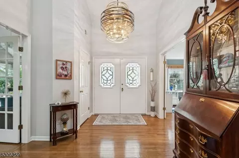 15 Gatehouse Rd, Bedminster, NJ 07921 photo 5