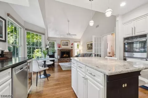 15 Gatehouse Rd, Bedminster, NJ 07921 photo 13