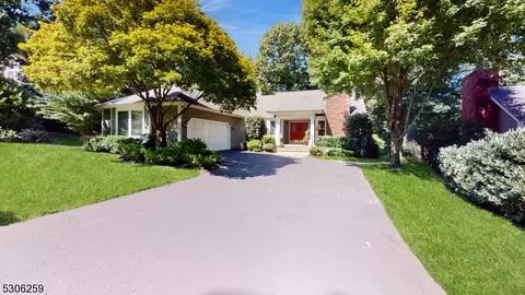 15 Gatehouse Rd, Bedminster, NJ 07921 photo 3