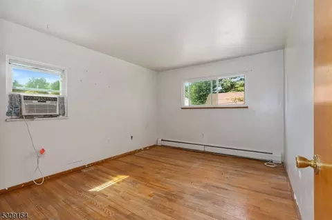 32 Evergreen Ave, Wanaque Boro, NJ 07420 photo 16