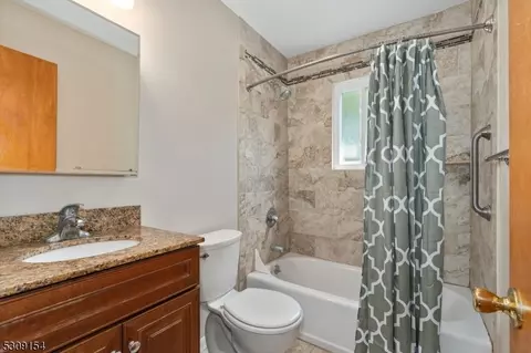32 Evergreen Ave, Wanaque Boro, NJ 07420 photo 17