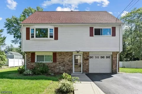 32 Evergreen Ave, Wanaque Boro, NJ 07420