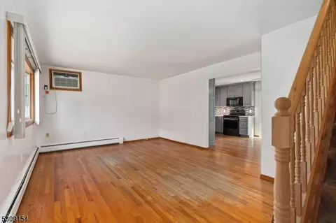 32 Evergreen Ave, Wanaque Boro, NJ 07420 photo 8