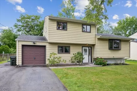 14 Alden Ter, Mount Olive, NJ 07836