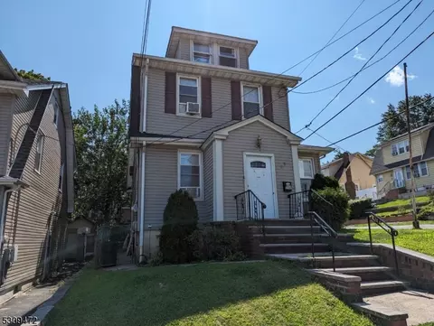 22 Glorieux St, Irvington, NJ 07111