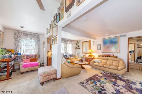 37 William St, Wallington, NJ 07057 photo 6