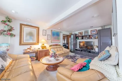 37 William St, Wallington, NJ 07057 photo 7