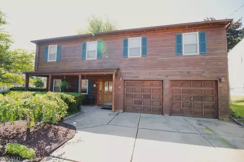 26 Renault Dr, Mount Olive, NJ 07836