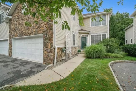 50 Oconnor Cir, West Orange, NJ 07052