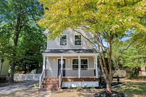 78 Blauvelt Ave, Dumont, NJ 07628