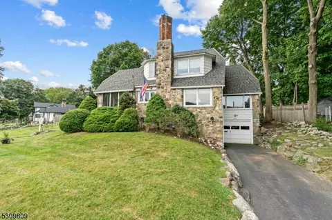 507 W Shore Trl, Sparta, NJ 07871