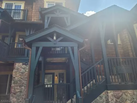 8-23 Maple Cres #23, Vernon, NJ 07462