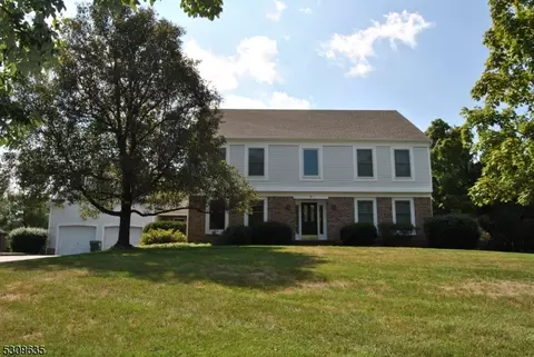 9 Richmond Dr, Montgomery, NJ 08558