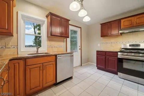 3 Audrey Pl, Dover, NJ 07801 photo 12