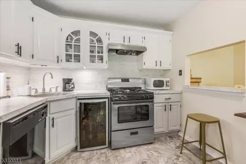 29 Baldwin Ct, Basking Ridge, NJ 07920 photo 11