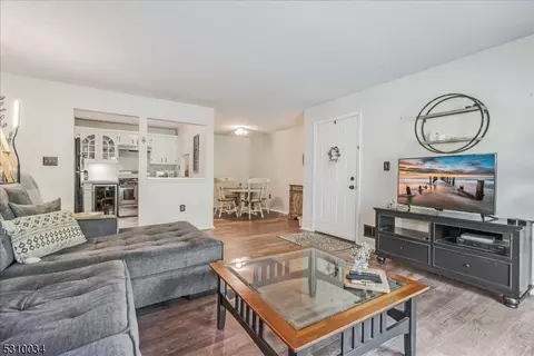 29 Baldwin Ct, Basking Ridge, NJ 07920 photo 6