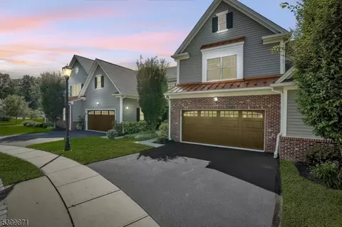 36 Cabell Ct, Morristown, NJ 07960