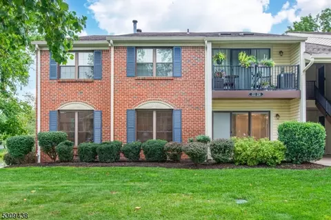 213 English Pl #213, Basking Ridge, NJ 07920