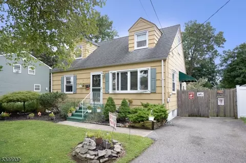 23 Beam St, Pompton Lakes, NJ 07442