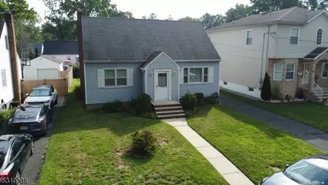 521 Oakwood Ave, Roselle Park, NJ 07204