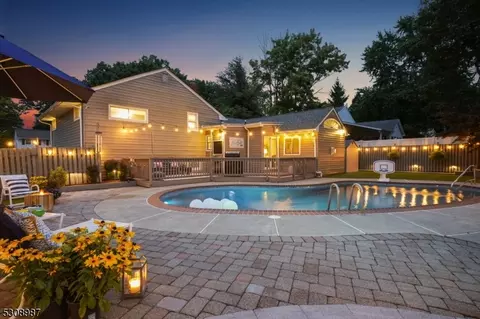 103 Westland Rd, Cedar Grove, NJ 07009