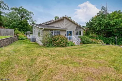 8 Phillips Rd, West Milford Twp, NJ 07421 photo 15