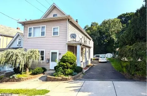 97 Kossuth St, Wallington, NJ 07057