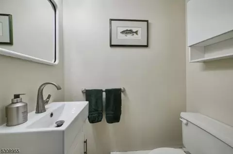 768 Springfield Ave #B8, Summit, NJ 07901 photo 18