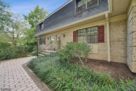 768 Springfield Ave #B8, Summit, NJ 07901