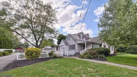 15 May Ave, Pequannock Twp, NJ 07444