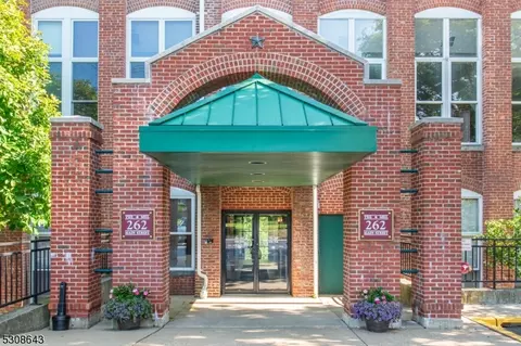 262 Main St #220, Little Falls, NJ 07424
