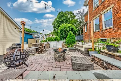8 Spruce St, Dover, NJ 07801 photo 3