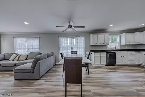8 Spruce St, Dover, NJ 07801 photo 15