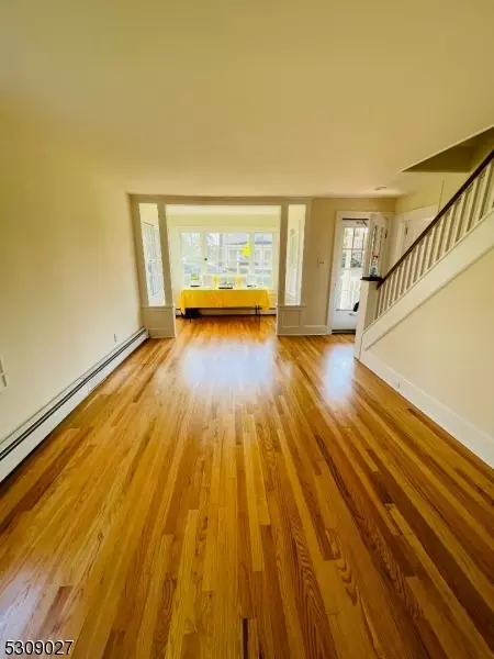 27 E Chrystal St, Dover, NJ 07801 photo 4