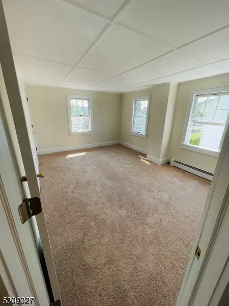 27 E Chrystal St, Dover, NJ 07801 photo 9
