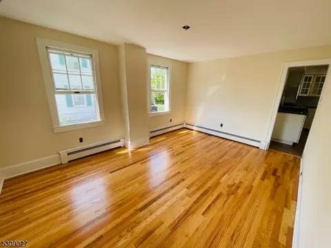 27 E Chrystal St, Dover, NJ 07801 photo 5